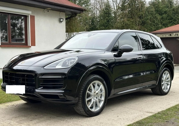 Porsche Cayenne cena 299000 przebieg: 87000, rok produkcji 2019 z Poznań małe 352